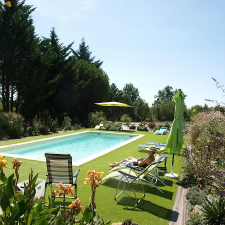 Holiday home Three Lovely G Tes Surrounded By Nature With Private Swimming Pool And Garden Peyzac-le-Moustier